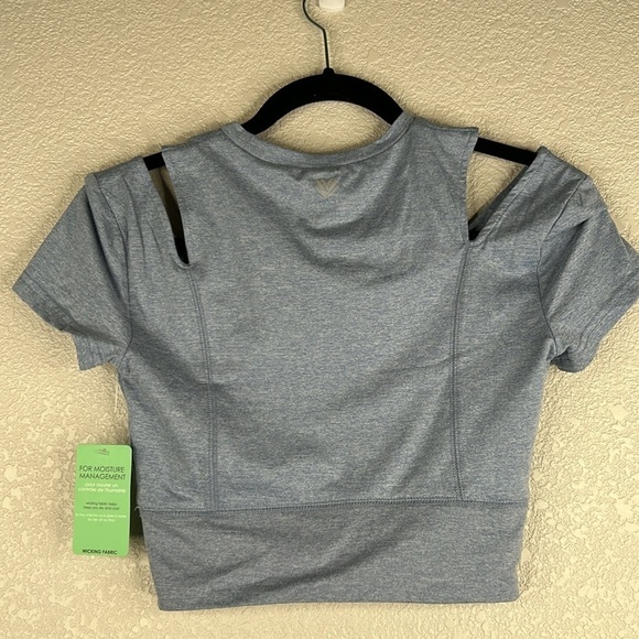 Forever 21 Blue Cropped Active Knit Cropped Top Size Small New with tags! - Picture 3 of 6